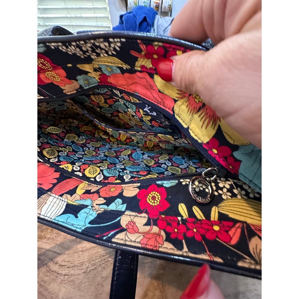Vera Bradley Women's Multicolor Retired Flower Shower Print Shoulder Bag Purse - Picture 5 of 8
